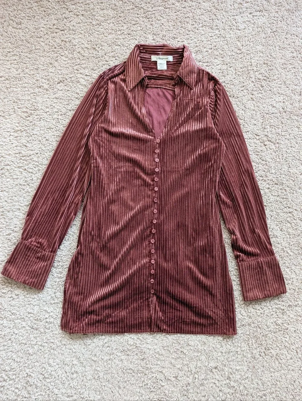 Passport Womens Rose Red Velvet Ribbed Button Front Top & Flare Pants Set Small